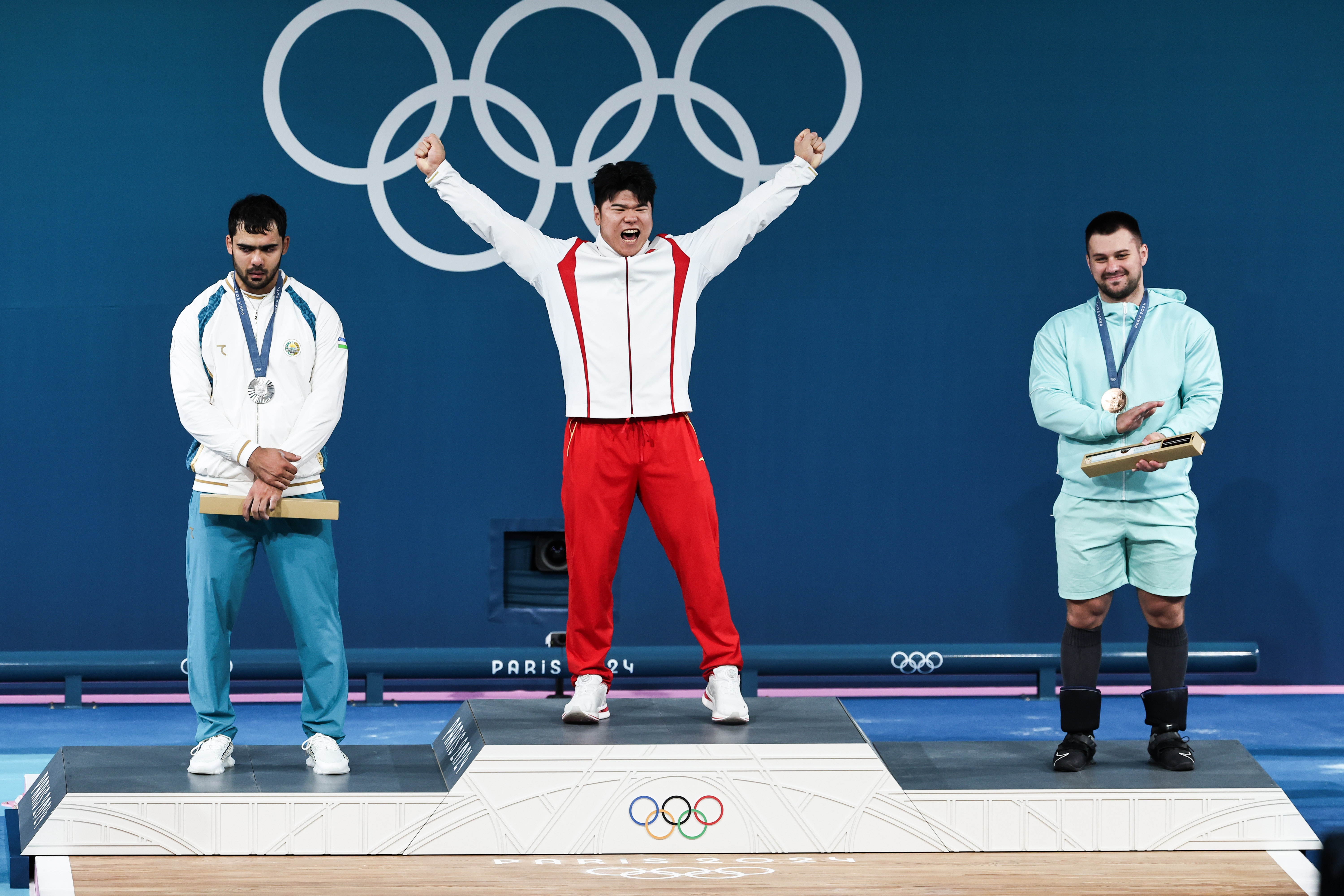 包含举重选手稳扎稳打夺得金牌的词条 包含举重选手稳扎稳打夺得金牌的词条