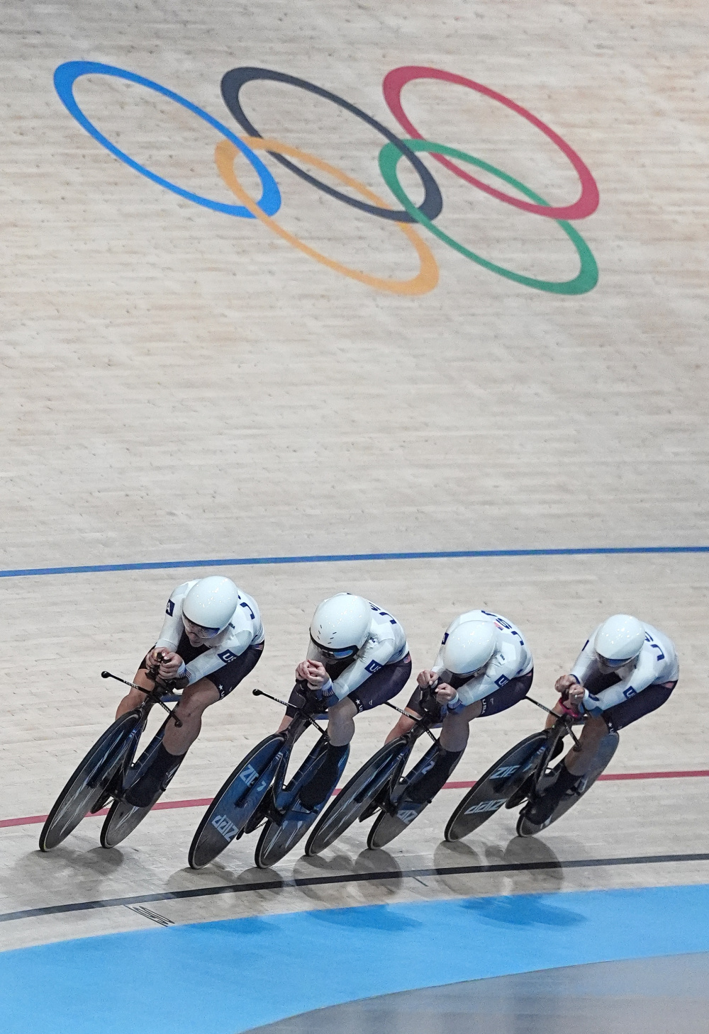 开云sport-包含自行车赛道上的挑战,英国选手突围获胜的词条