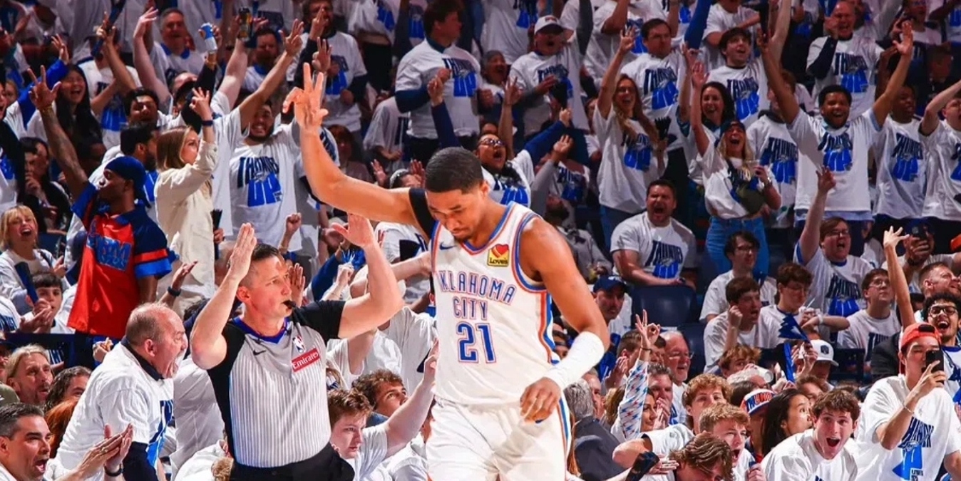 开云体育中国-包含哈灵顿篮下暴扣，老鹰客场大胜灰熊的词条