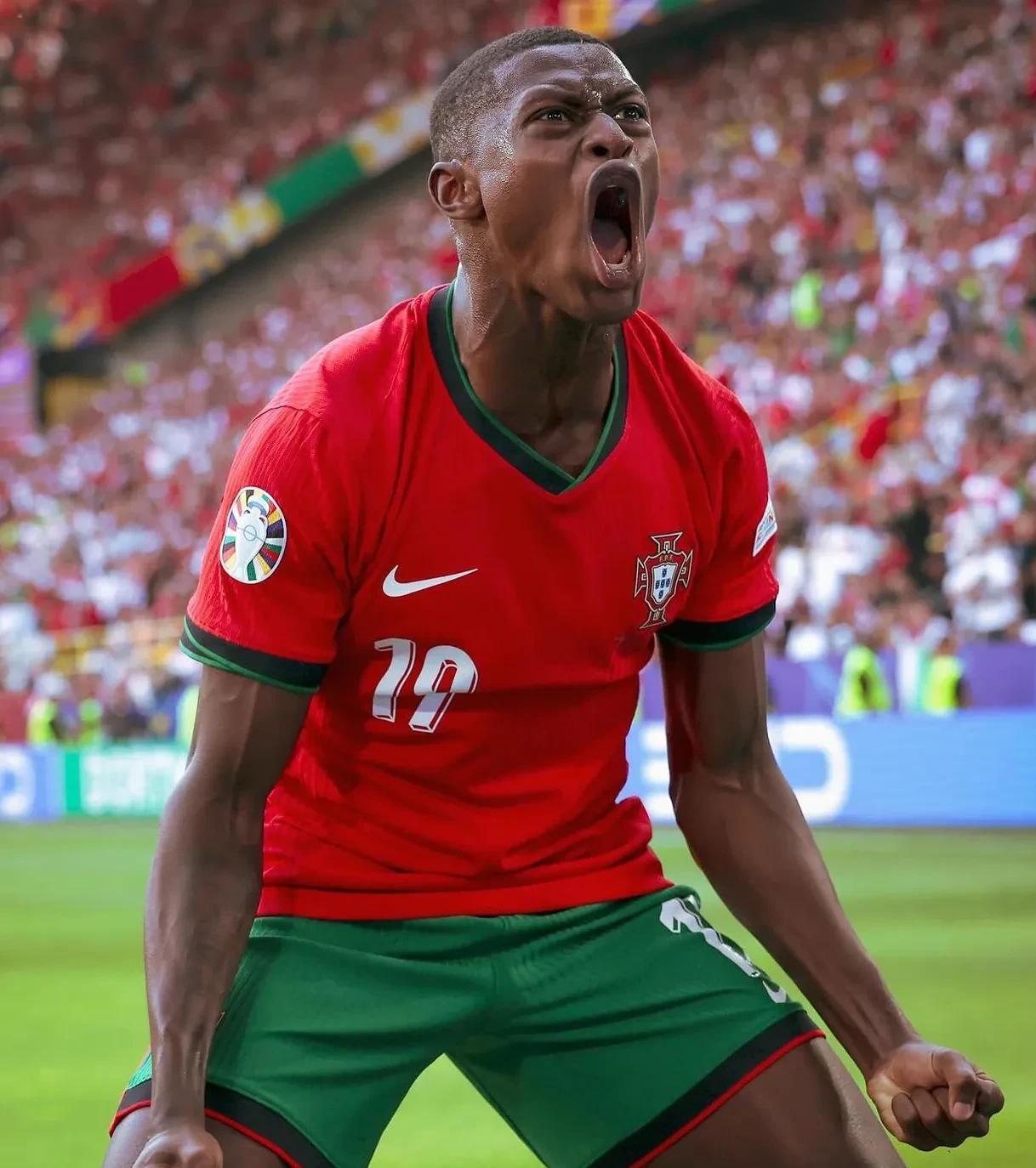 德国队凭借制胜进球，稳坐小组第一