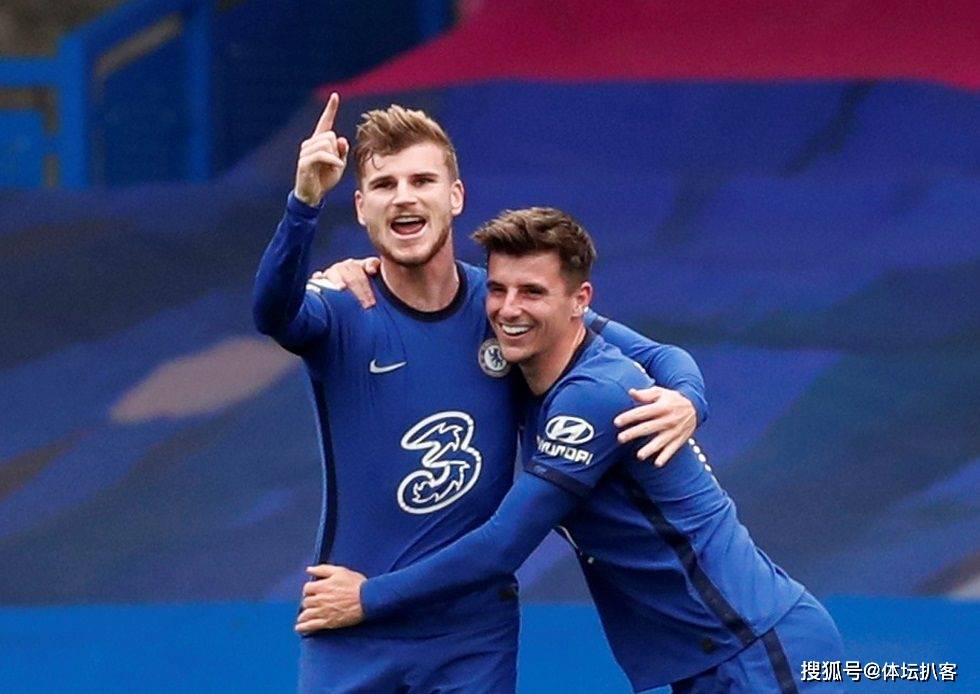 豪门对决！赛车上演世纪大战