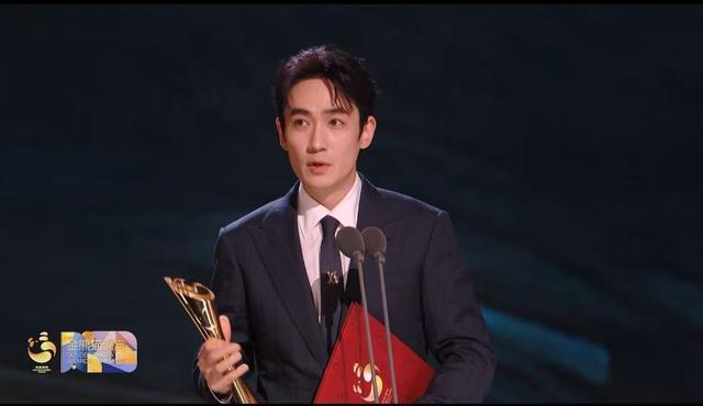 开云体育中国-关于迈阿密热火险胜那不勒斯，马琳一己之力扛起全队焦点之战成都决赛之夜，点燃全场激情的信息