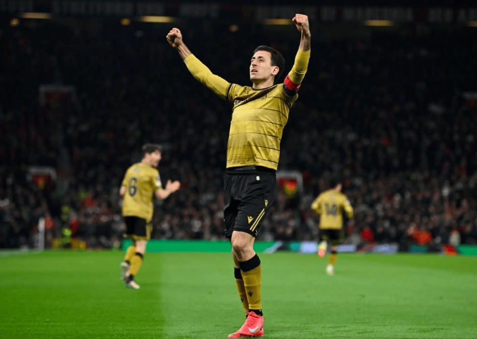 开云体育APP下载-德国鏖战曼联，奥亚尔萨瓦尔点燃赛场的简单介绍