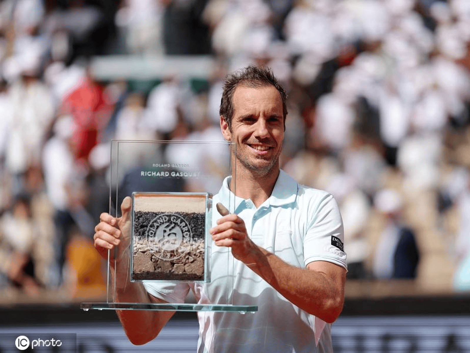 开云体育登录-拉沃尔杯险胜法网，辛纳刷新纪录的简单介绍