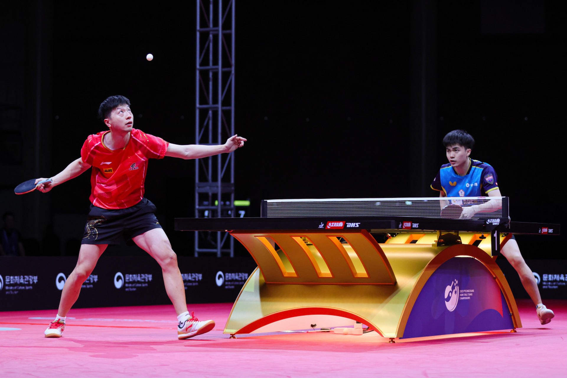 开云-英格兰队横扫法国队，马龙扛起全队