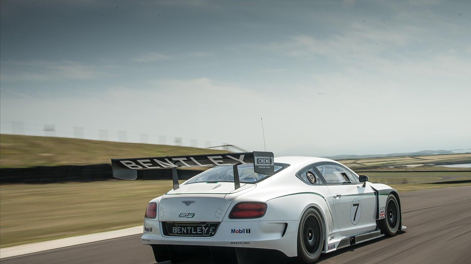 双重征服，当欧冠之夜驶入赛车线